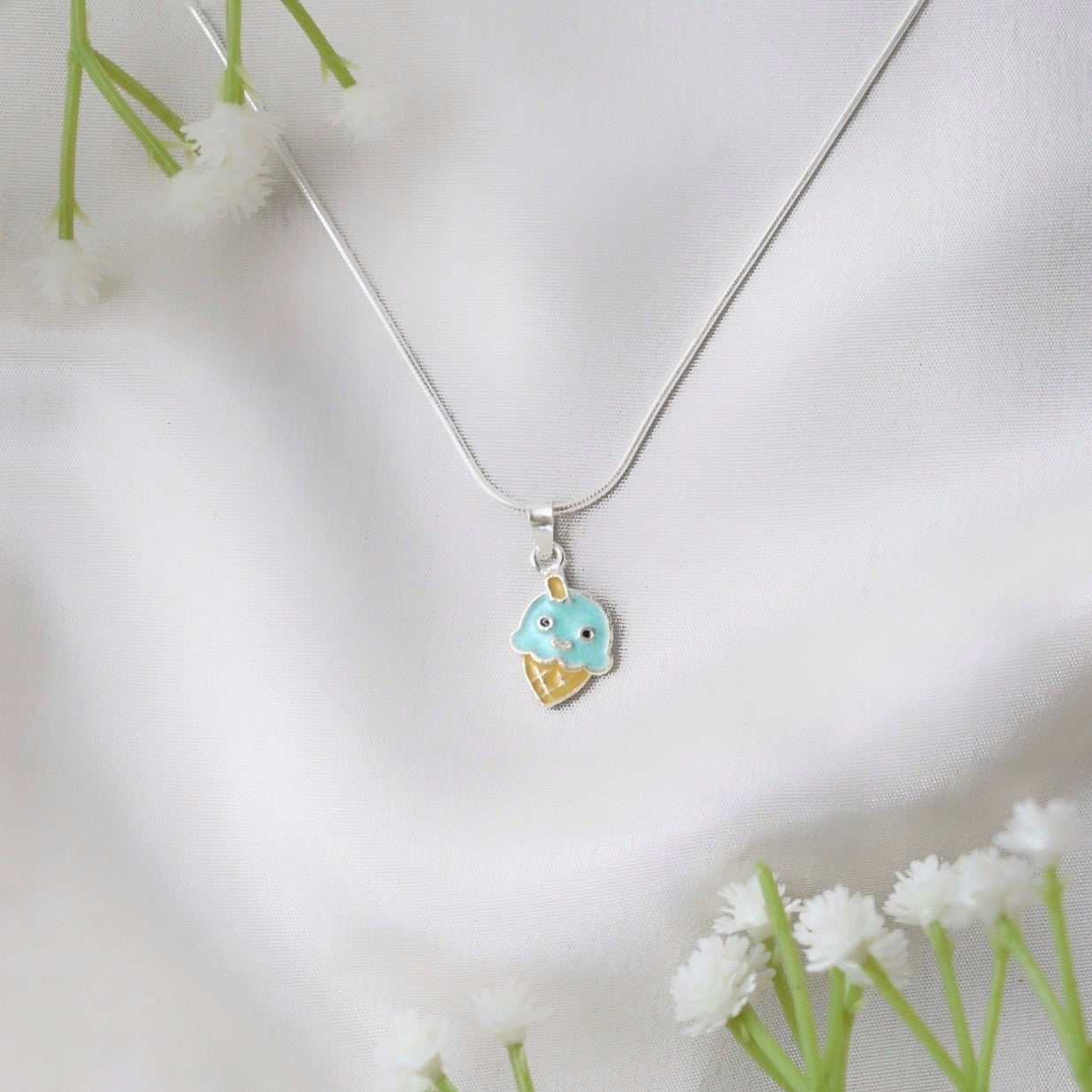 JoyScoop Pendant – Pure Silver Ice Cream Pendant for Children
