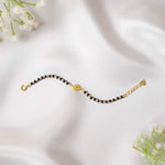 Dainty Floral Nazariya – Black Beads & Pure Silver