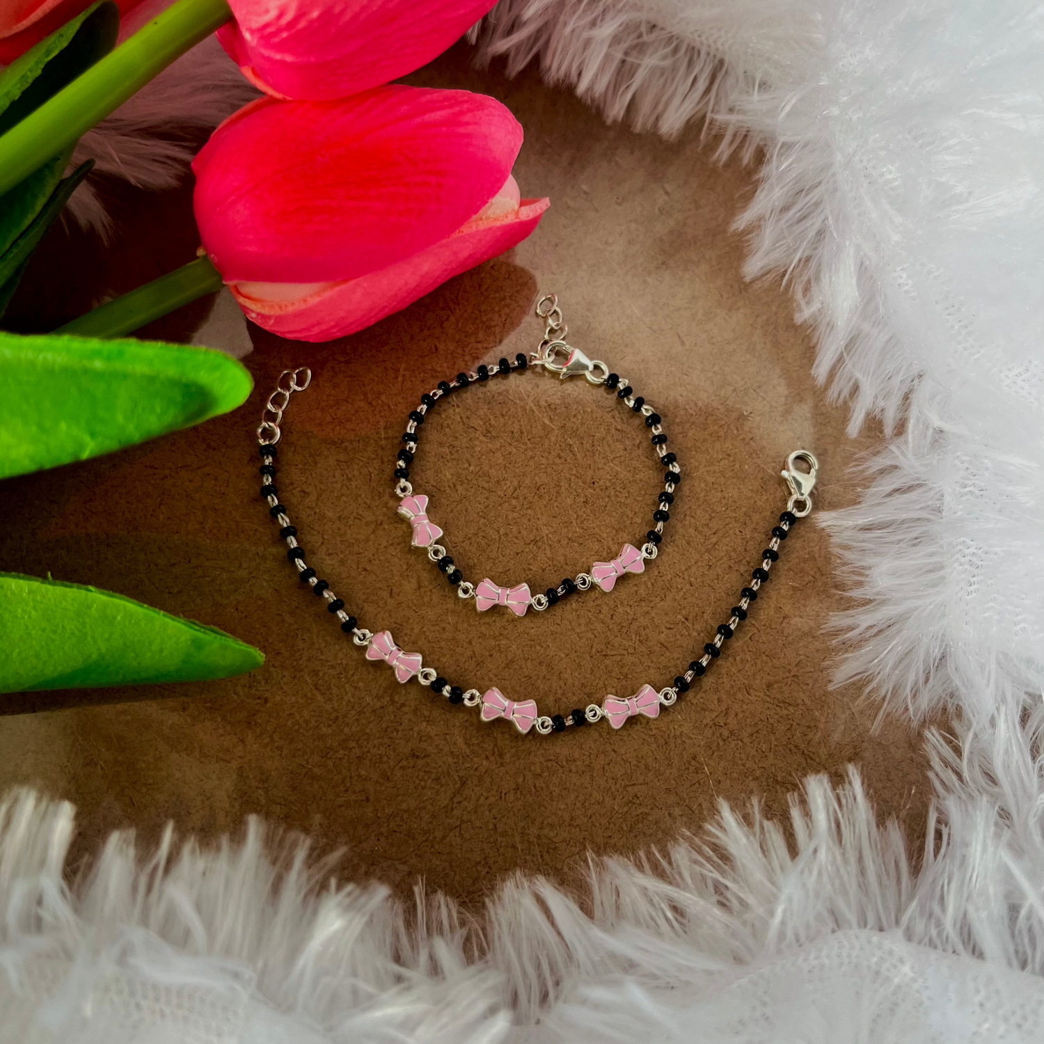 Ribbon Charm Nazariya – 925 Silver with Black Beads