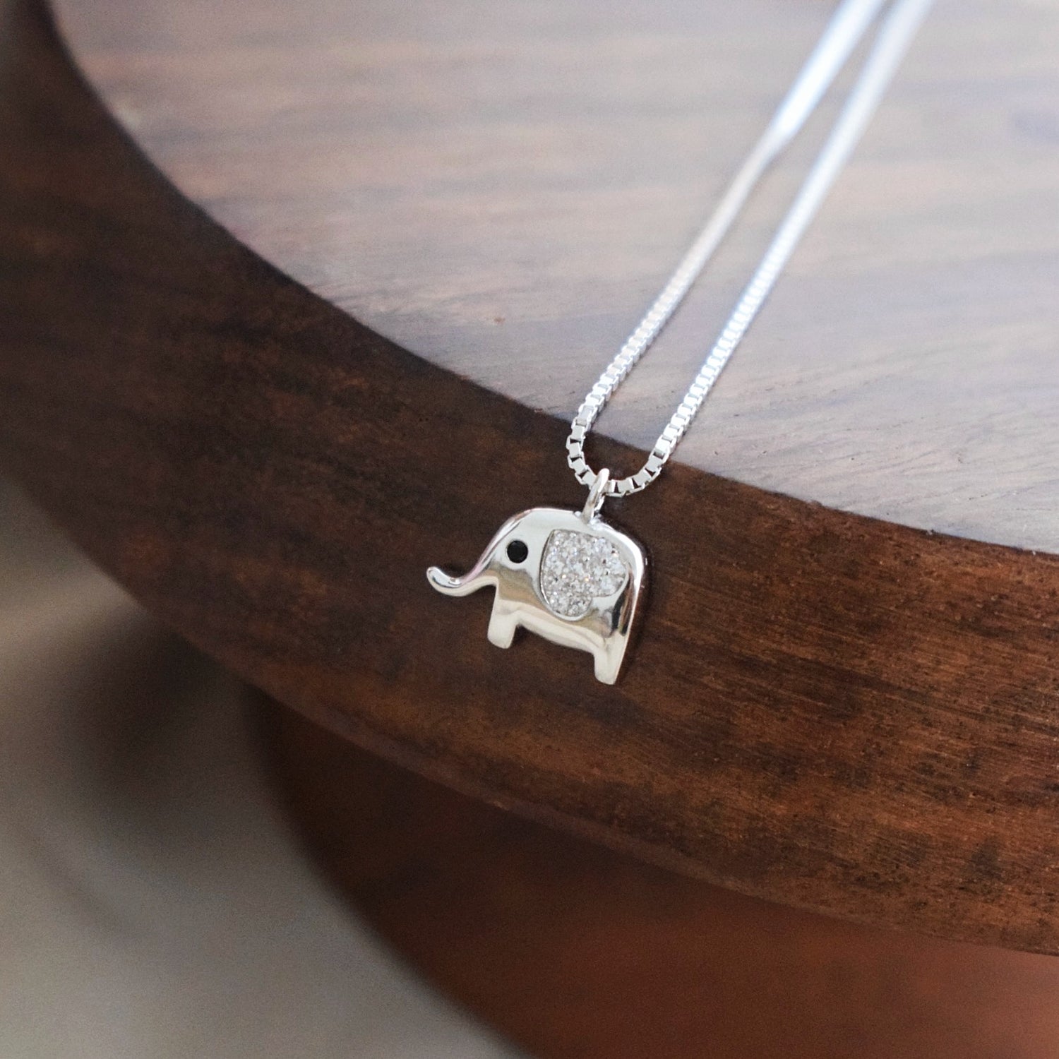 BondedTusks Duo – 925 Silver Elephant Chain Pendant Set for Mother & Child