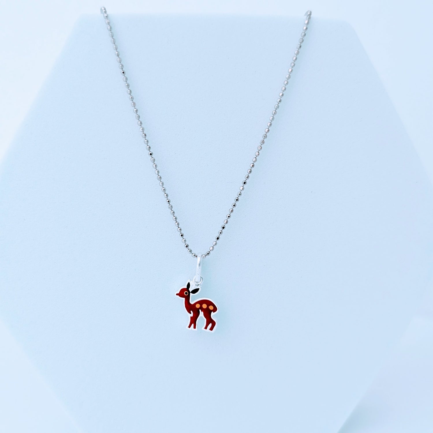 Adorable Silver Deer Pendant – A Special Gift for Kids